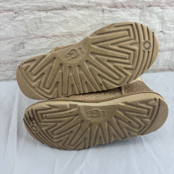 UGG Girls Youth Women's 5 Gold Glitter Classic Short II Insulated Winter Boots - Picture 10 of 10